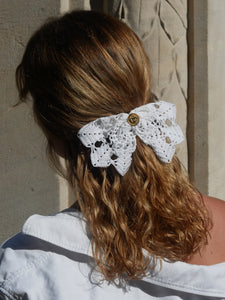 White crochet bow - Francine